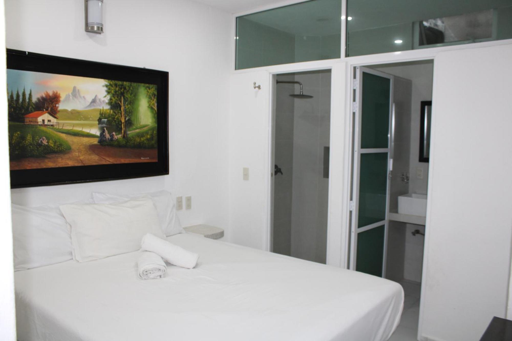 Hotel & Suites Vayor San Patricio Melaque Oda fotoğraf